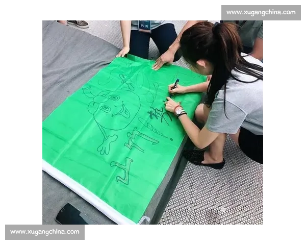 以比赛队旗为核心彰显团队精神与凝聚力的象征意义 以比赛队旗为核心彰显团队精神与凝聚力的象征意义